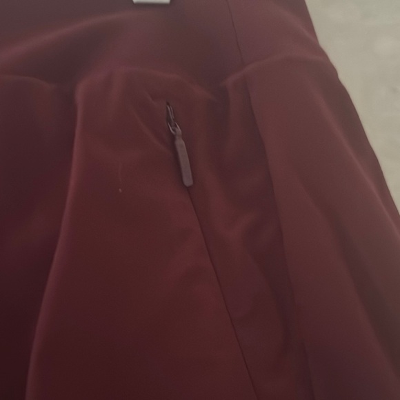 Athleta So-ho Burgundy Skirt/Skort - Picture 4 of 7